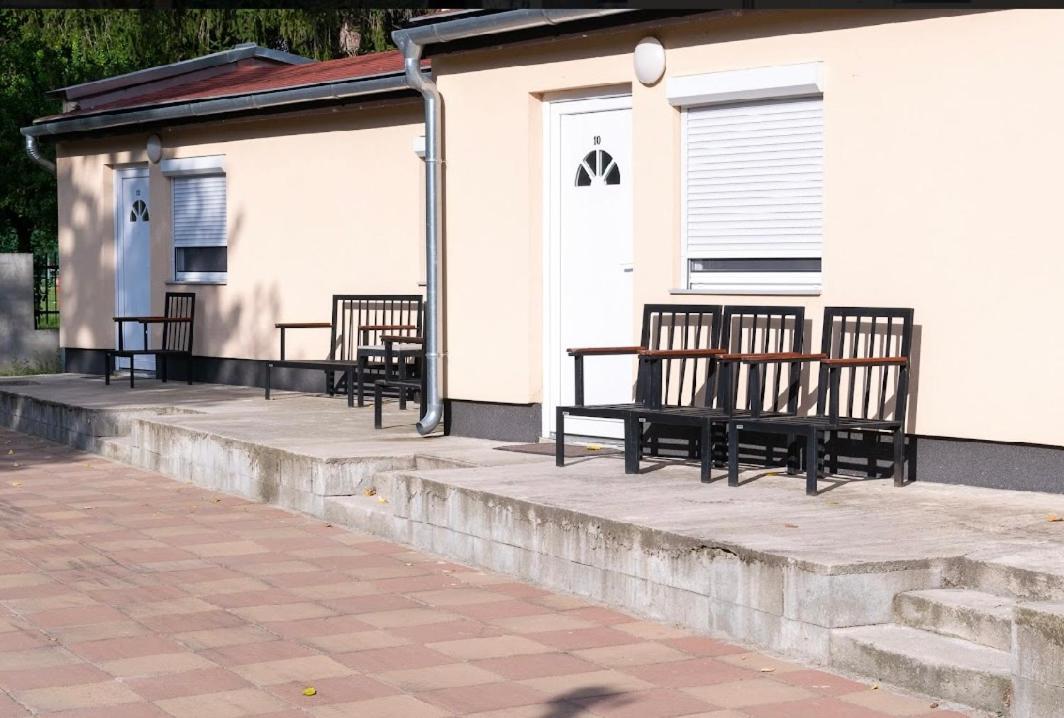 Sello Szabadidocentrum Domsod Extérieur photo